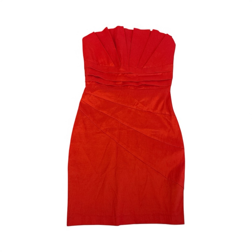 Chic Strapless Red Dress